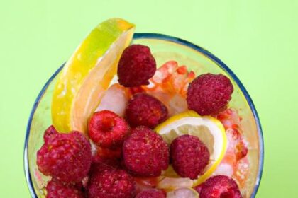 Refreshing Twist: Classic Lemonade Meets Fresh Raspberries