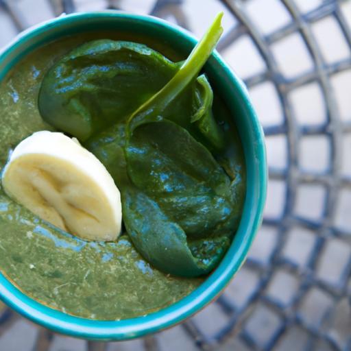 Power-Packed Green Smoothie: Spinach, Banana & Chia Secrets