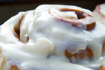 Fluffy American Cinnamon Rolls with Lush Cream Cheese Icing