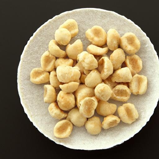 Salt-Kissed Macadamias: A crunchy ‍Delight to Savor