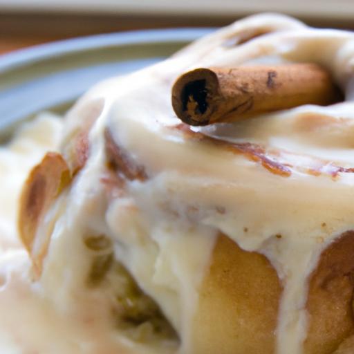 Decadent​ Cinnamon Roll​ Bread Pudding ‍with Cream Cheese Drizzle