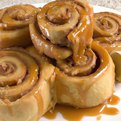 Golden ⁢Bliss: The Irresistible Charm of ⁣Caramel Rolls